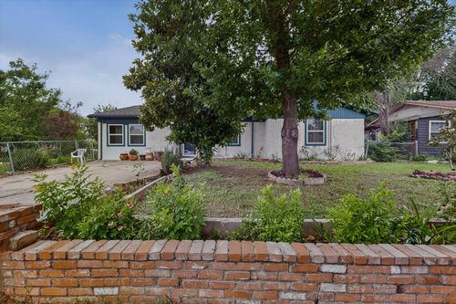 12207 Queen Dr, Balch Springs, TX, 75180-2937 | Card Image