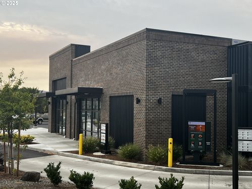 c-380 Lone Pine Blvd, The Dalles, OR, 97058-9407 | Card Image