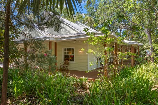187 Sage Cir, House other with 3 bedrooms, 2 bathrooms and null parking in Crystal Beach FL | Image 11