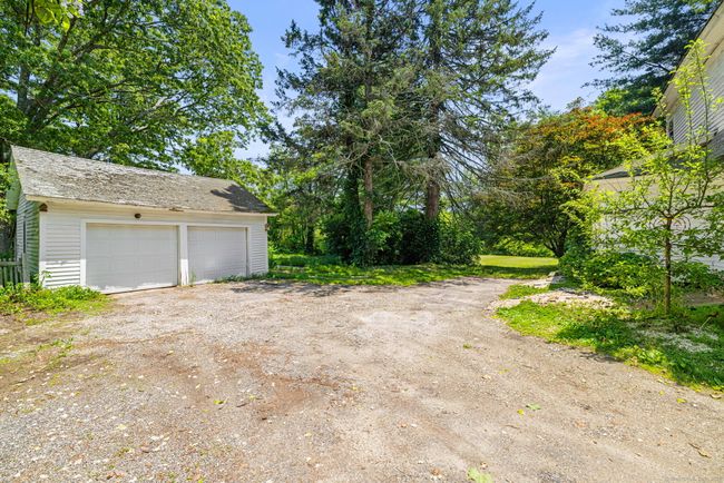 Two-car garage | Image 8