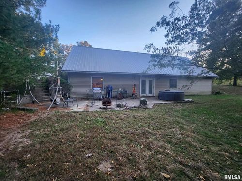 9735 Branch Rd, Oakdale, IL, 62268-2017 | Card Image