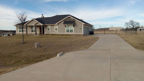 128 Spring Creek Cir, Paradise, TX, 76073-4703 | Card Image