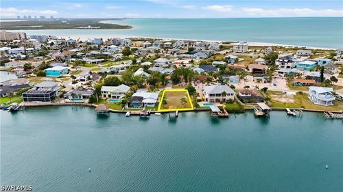 8061 Lagoon Rd, FORT MYERS BEACH, FL, 33931-5018 | Card Image
