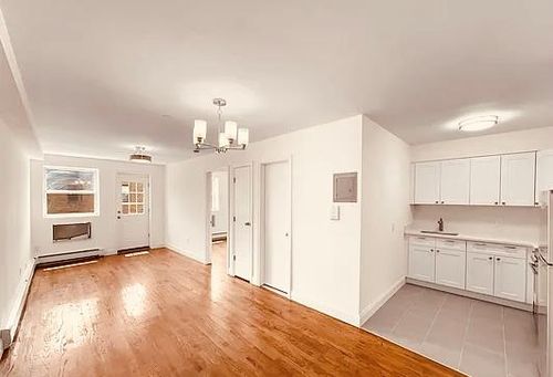 apt-4b-141 Pershing Cres, Jamaica, NY, 11435-1978 | Card Image