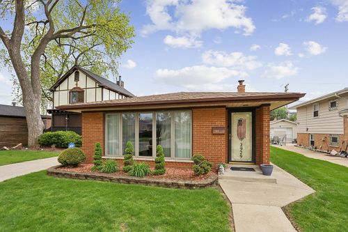 2929 W 102nd Place, Chicago, IL, 60655 | Card Image