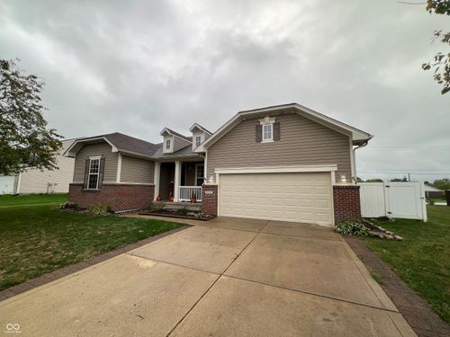 8291 Westcliffe Dr, Avon, IN, 46123-6720 | Card Image