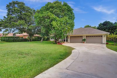 16630 Sw 62nd St, House other with 3 bedrooms, 3 bathrooms and null parking in Southwest Ranches FL | Image 1