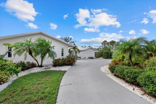 538 Magellan Dr, Sarasota, FL, 34243-1007 | Card Image