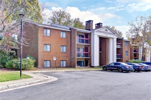 3-4003 Governors Square, Williamsburg, VA, 23188 | Card Image