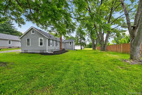 2931 Grant Rd, Rochester Hills, MI, 48309-3624 | Card Image