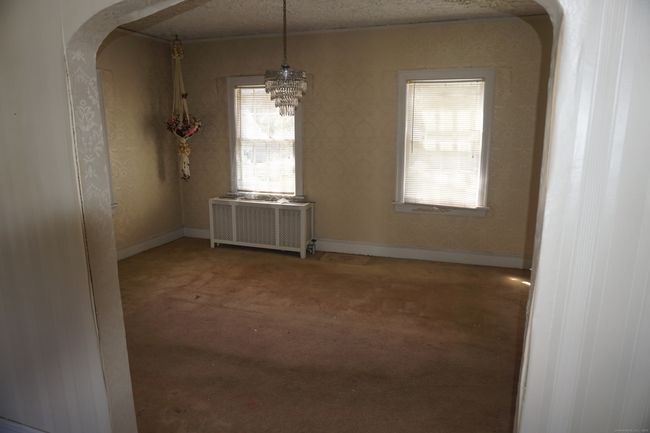 1057 Briarwood Ave, House other with 4 bedrooms, 1 bathrooms and 4 parking in Bridgeport CT | Image 13