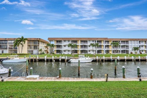 106-111 Doolen Ct, North Palm Beach, FL, 33408-5709 | Card Image