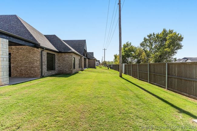 12662 S Irvington Ave, House other with 3 bedrooms, 3 bathrooms and null parking in Bixby OK | Image 43