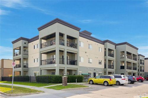 312-106 Hampton Circle, Saskatoon, SK, S7R0C4 | Card Image