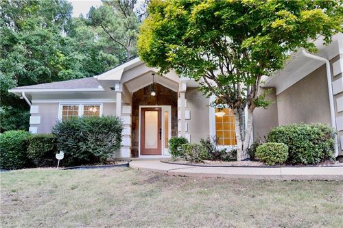 911 Oakwood Dr, Columbus, GA, 31904-2484 | Card Image