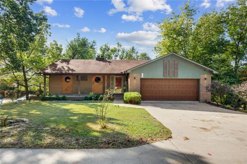 205 W Lakeview Dr, Springdale, AR, 72764-2511 | Card Image