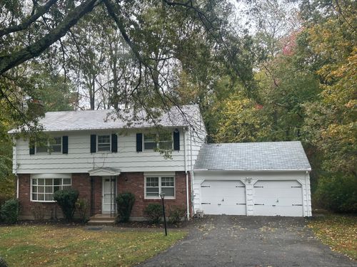 44 Hills Point Rd, Trumbull, CT, 06611-1738 | Card Image