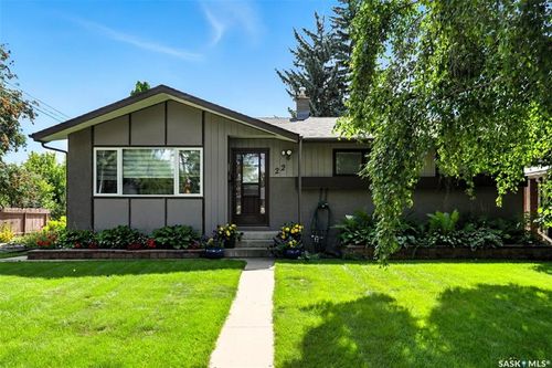 22 Cantlon Cres, Saskatoon, SK, S7J2T3 | Card Image