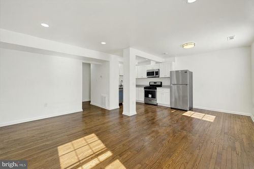 22-541 W Diamond Ave, Gaithersburg, MD, 20877-2135 | Card Image