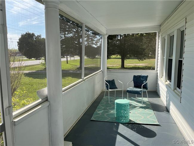 View of sunroom / solarium | Image 5