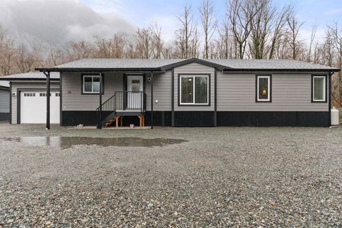 38-59060 Lougheed Highway, Hope, BC, V0X1L3 | Card Image