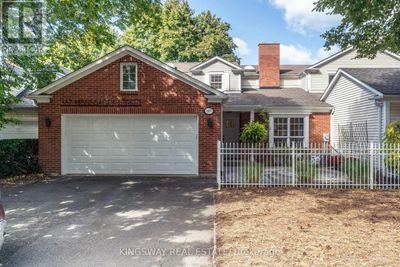 387 Mississagua St, Townhouse with 3 bedrooms, 3 bathrooms and 8 parking in Niagara on the Lake ON | Image 1