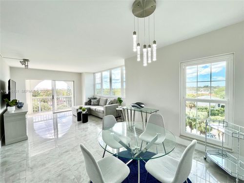 5250-250 Ne 20th St, Boca Raton, FL, 33431-8055 | Card Image