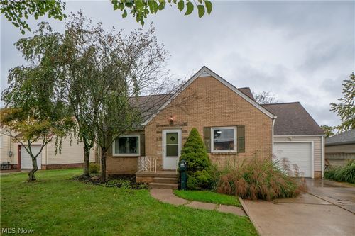 3809 Frazer Ave Nw, Canton, OH, 44709-1530 | Card Image