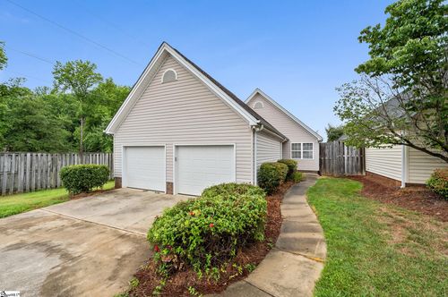 1016 Bradford Place, Greenville, SC, 29615 | Card Image