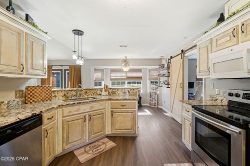 7165 Tannehill Dr, Pensacola, FL, 32526-8083 | Card Image