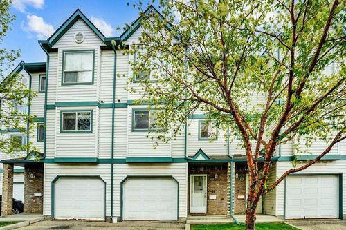 226 Anderson Grove Sw, Calgary, AB, T2W6H7 | Card Image