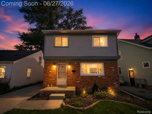 20471 Hollywood St, Harper Woods, MI, 48225-1164 | Card Image
