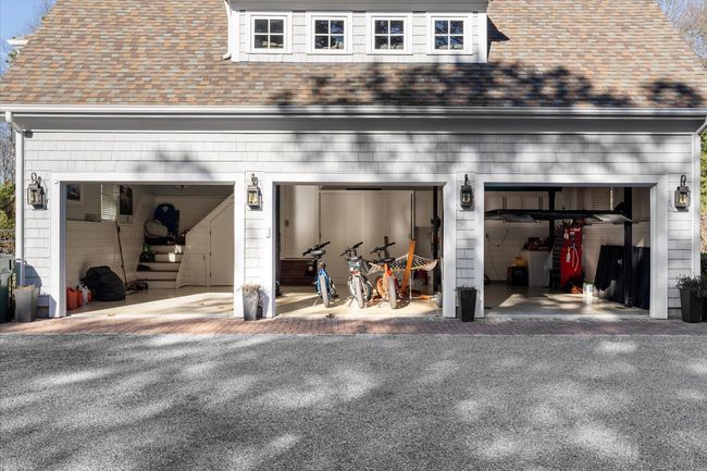 Garage with driveway | Image 38
