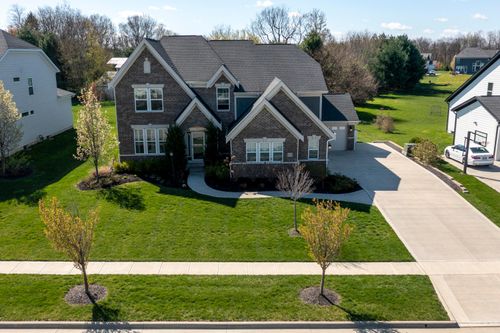 816 Kelburn Ln, Pickerington, OH, 43147-7605 | Card Image
