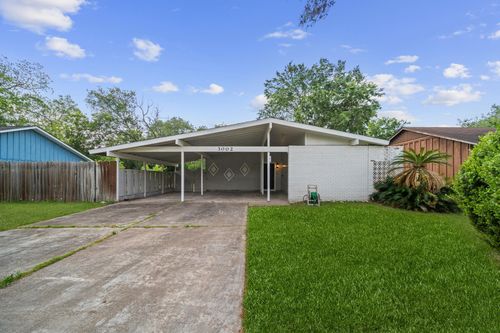 3002 Newcastle Dr, Baytown, TX, 77521-4529 | Card Image