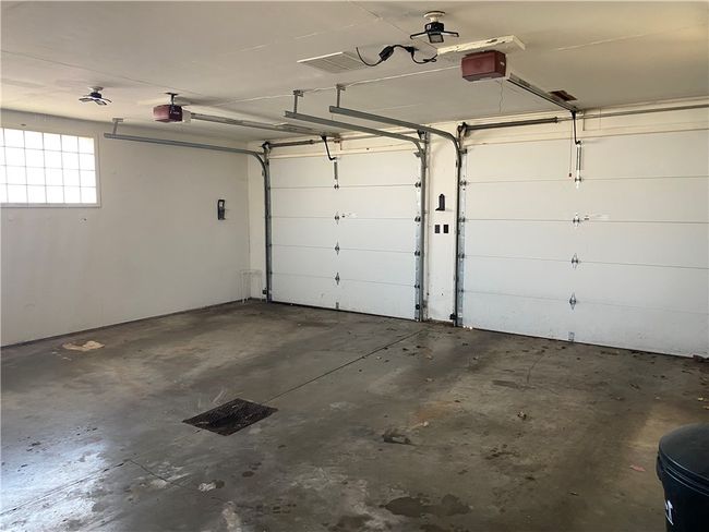 Garage | Image 24