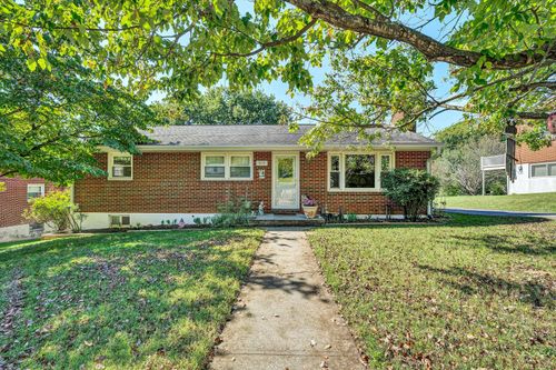 519 Doyle St, Salem, VA, 24153-4049 | Card Image