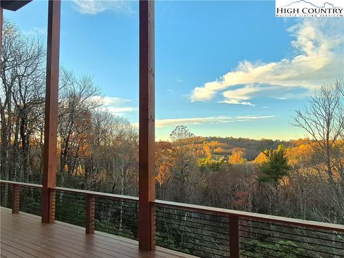 1075 Center Court Dr, Boone, NC, 28607-9195 | Card Image