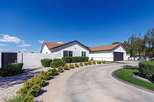 7160 Polaris Ave, Las Vegas, NV, 89118-5252 | Card Image