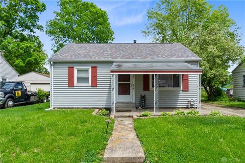 226 Circle Dr, West Carrollton, OH, 45449-1106 | Card Image