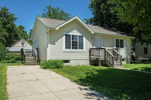 620 2nd Ave Sw, Waverly, IA, 50677-3007 | Card Image