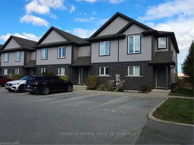 7 - 7768 Ascot Cir, Condo with 2 bedrooms, 2 bathrooms and 1 parking in Niagara Falls ON | Image 1