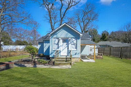 427 Browns Rd, Nesconset, NY, 11767-3239 | Card Image