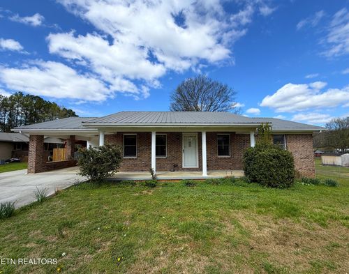 858 Burnett Dr, Newport, TN, 37821-5944 | Card Image