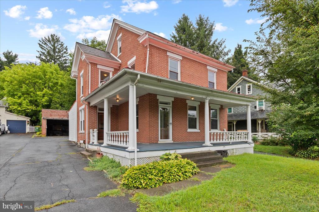 Willow Street Pike, Lancaster, PA 17602