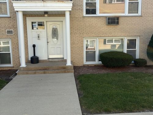 unit-1b-4938 N Leonard Dr, Norridge, IL, 60706-2830 | Card Image