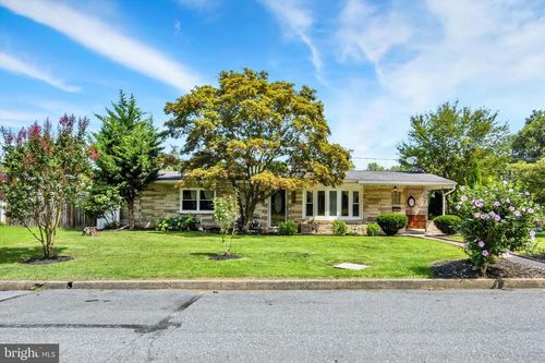4830 Etta Rd, HARRISBURG, PA, 17111-3639 | Card Image