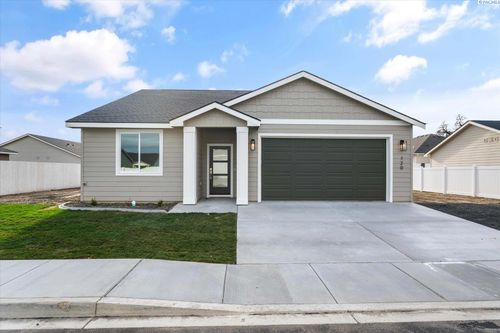 120 E 26th Avenue, Kennewick, WA, 99337 | Card Image