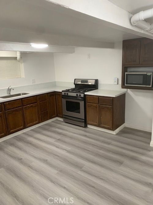 112 E Cottage St, Barstow, CA, 92311-2231 | Card Image