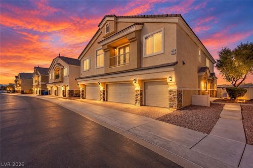 1-6717 Lookout Lodge Ln, North Las Vegas, NV, 89084-3323 | Card Image